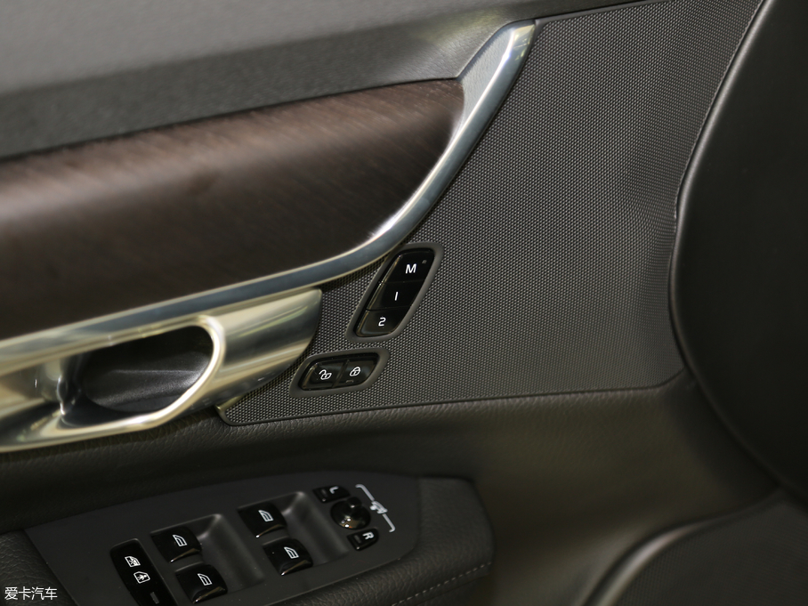 2017֠ V90 2.0T T5 AWD h