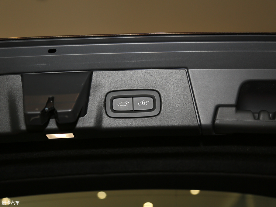 2017֠ V90 2.0T T5 AWD h