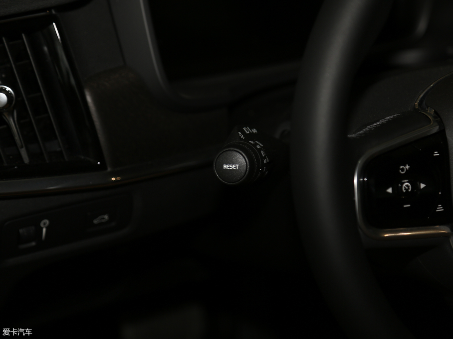 2017֠ V90 2.0T T5 AWD h