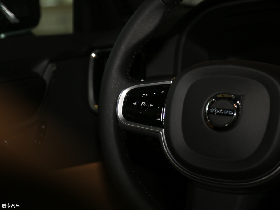 2017֠ V90 2.0T T5 AWD h