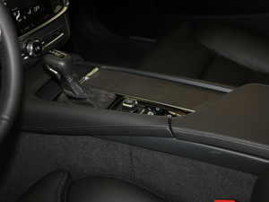 20172.0T T5 AWD h п؅^