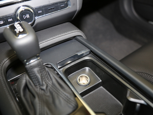 20172.0T T5 AWD h п؅^