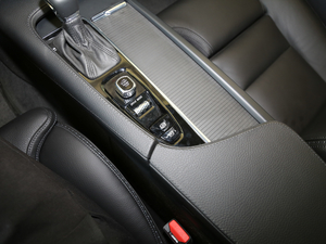 20172.0T T5 AWD h п؅^