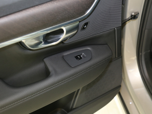 20172.0T T5 AWD h п؅^