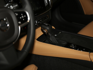 20172.0T T5 AWD h п؅^