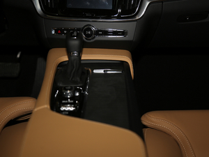 20172.0T T5 AWD h п؅^