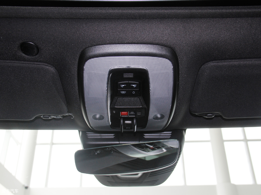 2017���֠���S60(�M��) 2.0T T5 �����\�Ӱ�