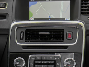 2017款2.0T T5 个性运动版 空调出风口