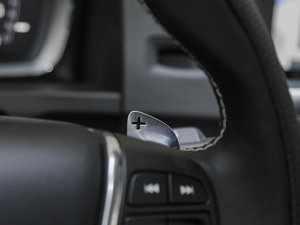 2017款2.0T T5 个性运动版 中控区