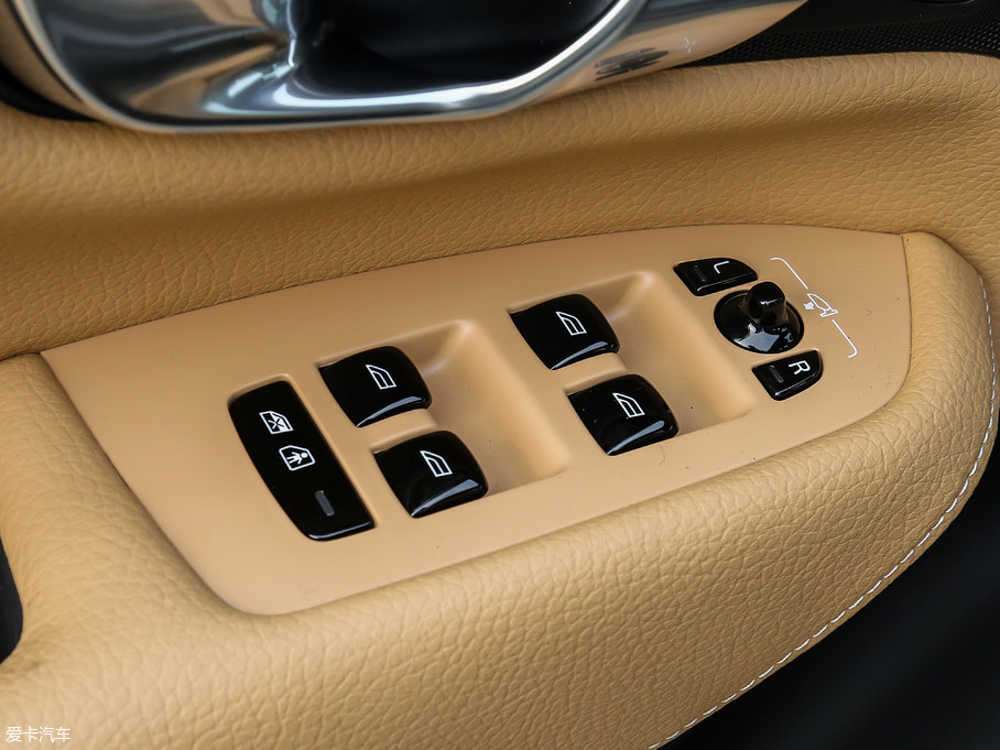 2018���֠���XC90 T6 ���ݰ� 5��