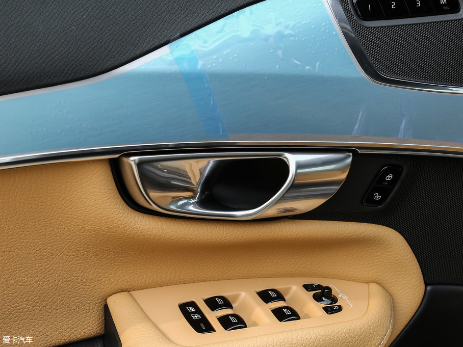 2018���֠���XC90 T6 ���ݰ� 5��