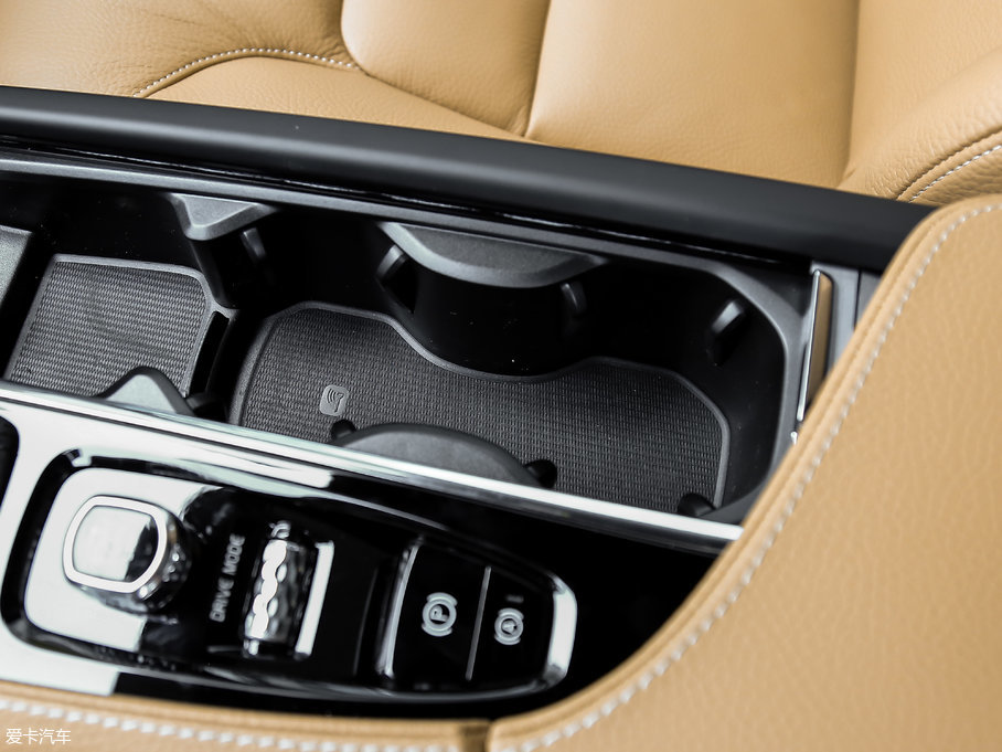 2018���֠���XC90 T6 ���ݰ� 5��