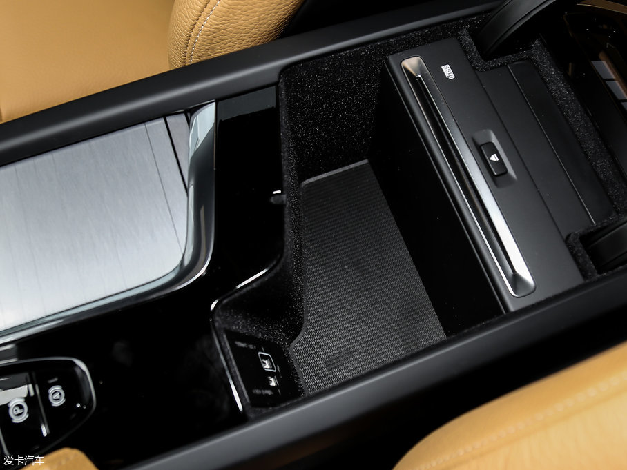 2018���֠���XC90 T6 ���ݰ� 5��