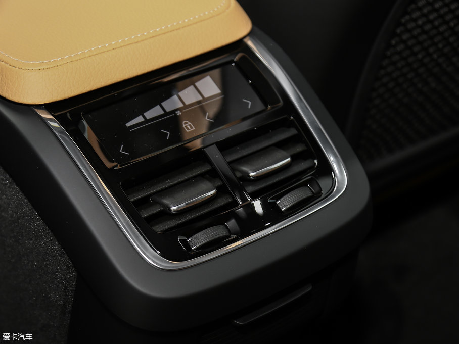 2018���֠���XC90 T6 ���ݰ� 5��