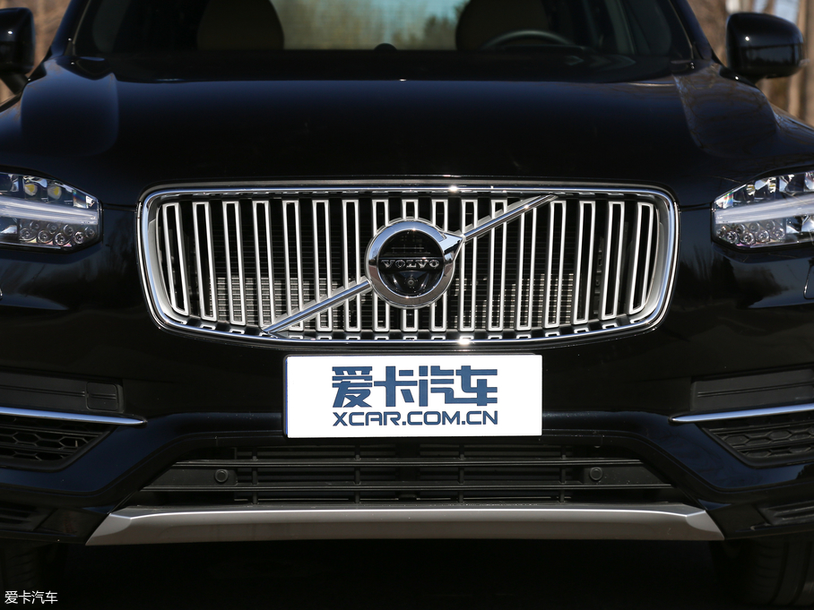 2018ֶXC90 RECHARGE T8 