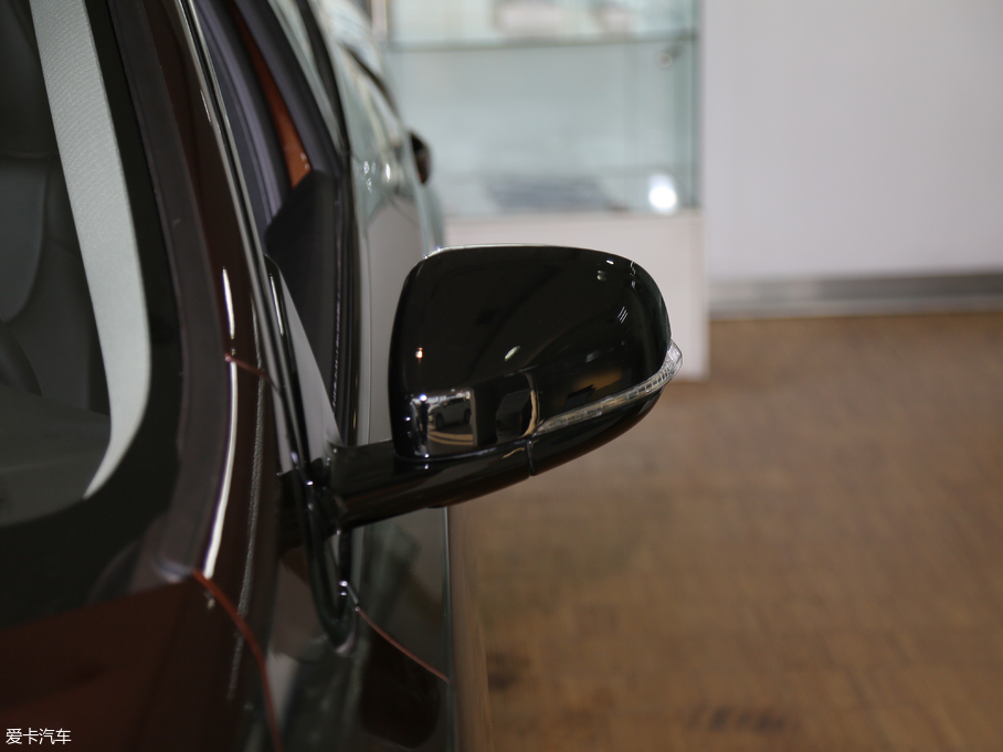 2018V40 Cross Country 1.5T T3 Ű