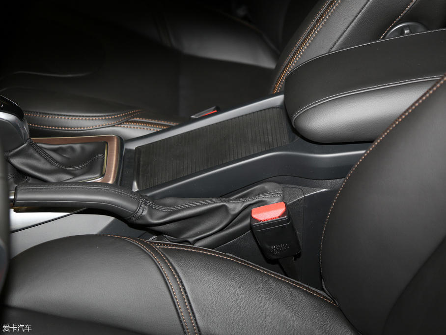 2018V40 Cross Country 1.5T T3 Ű