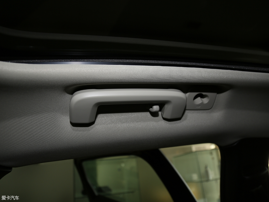 2018V40 Cross Country 1.5T T3 Ű