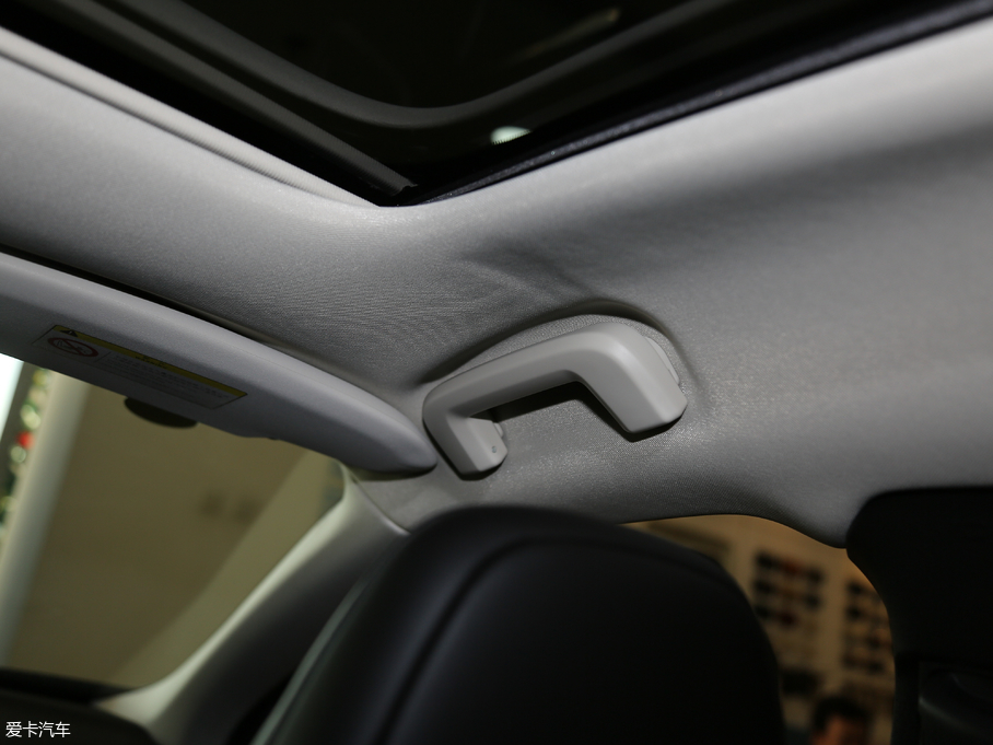 2018V40 Cross Country 1.5T T3 Ű