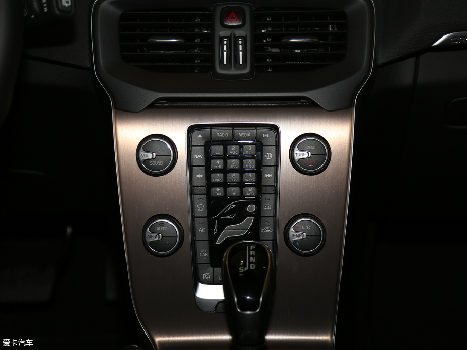 2018V40 Cross Country 1.5T T3 Ű