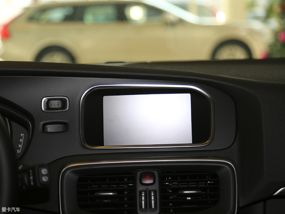 2018V40 Cross Country 1.5T T3 Ű