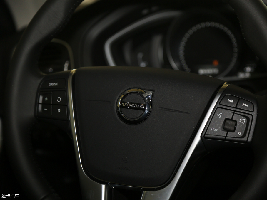 2018V40 Cross Country 1.5T T3 Ű