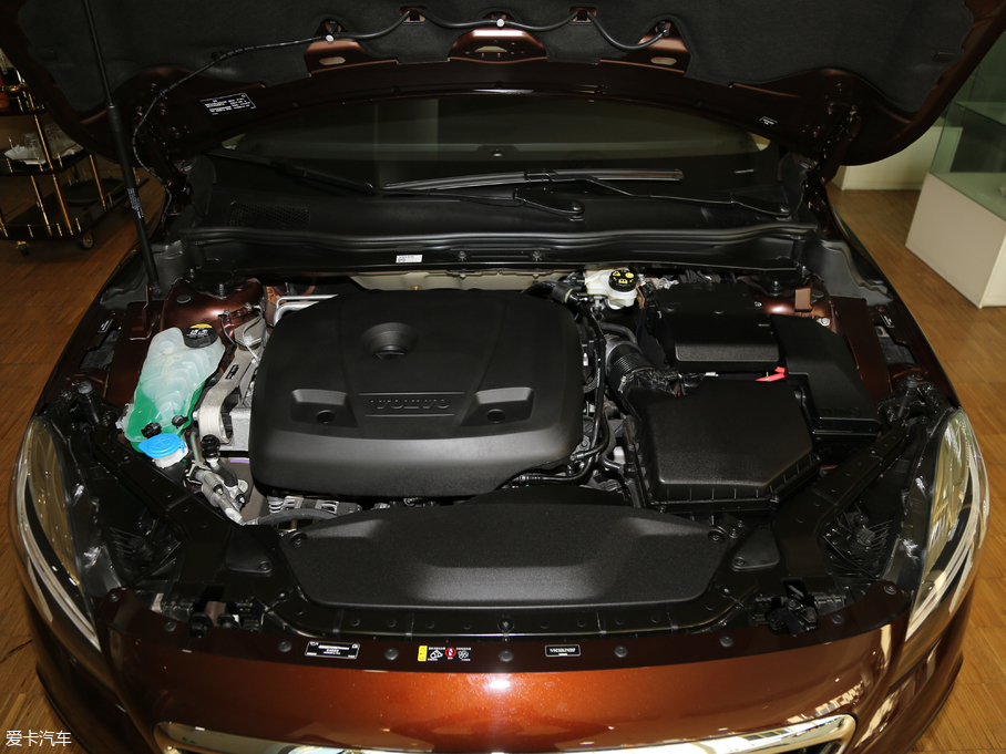 2018V40 Cross Country 1.5T T3 Ű