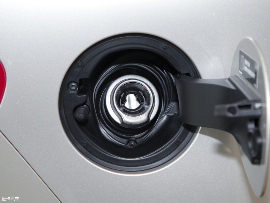 2018V40 Cross Country 2.0T T5 AWDŰ