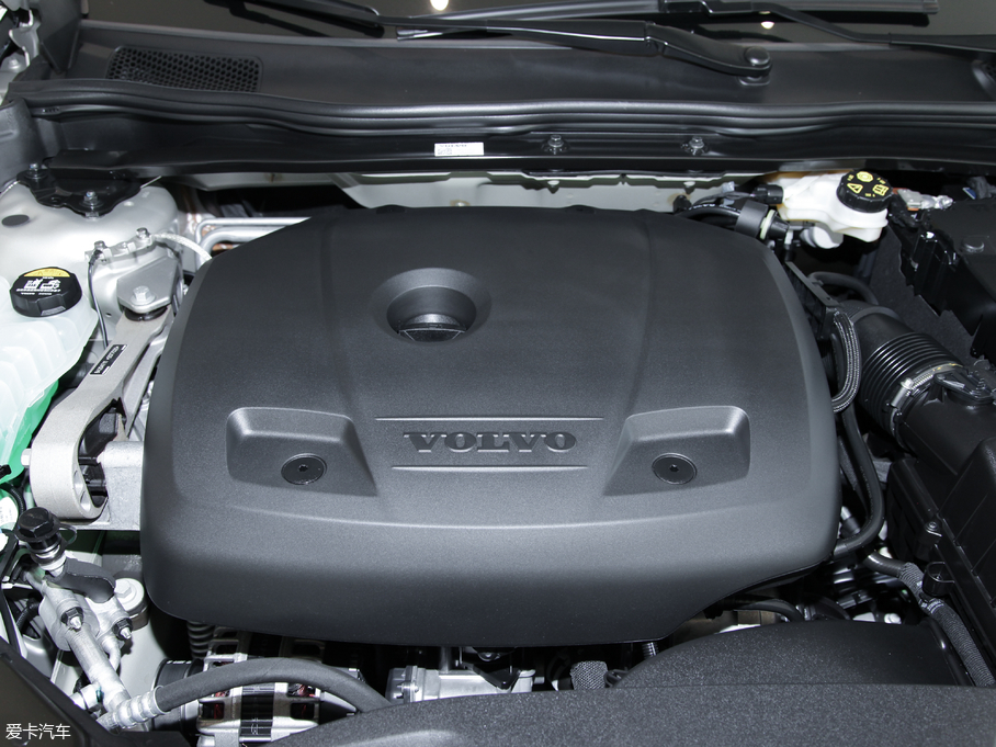 2018V40 Cross Country 2.0T T5 AWDŰ