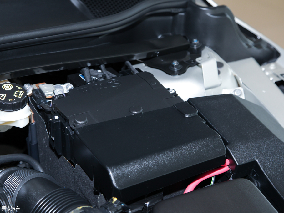 2018V40 Cross Country 2.0T T5 AWDŰ