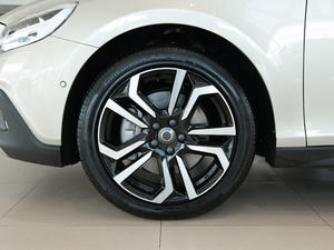 20182.0T T5 AWDŰ (ji)^