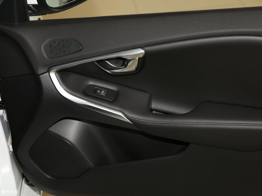 2018���֠���V40 1.5T T3 ���ݰ�