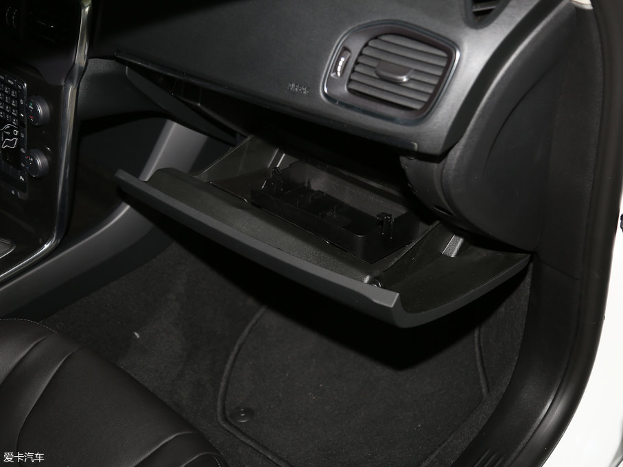 2018֠V40 1.5T T3 ݰ