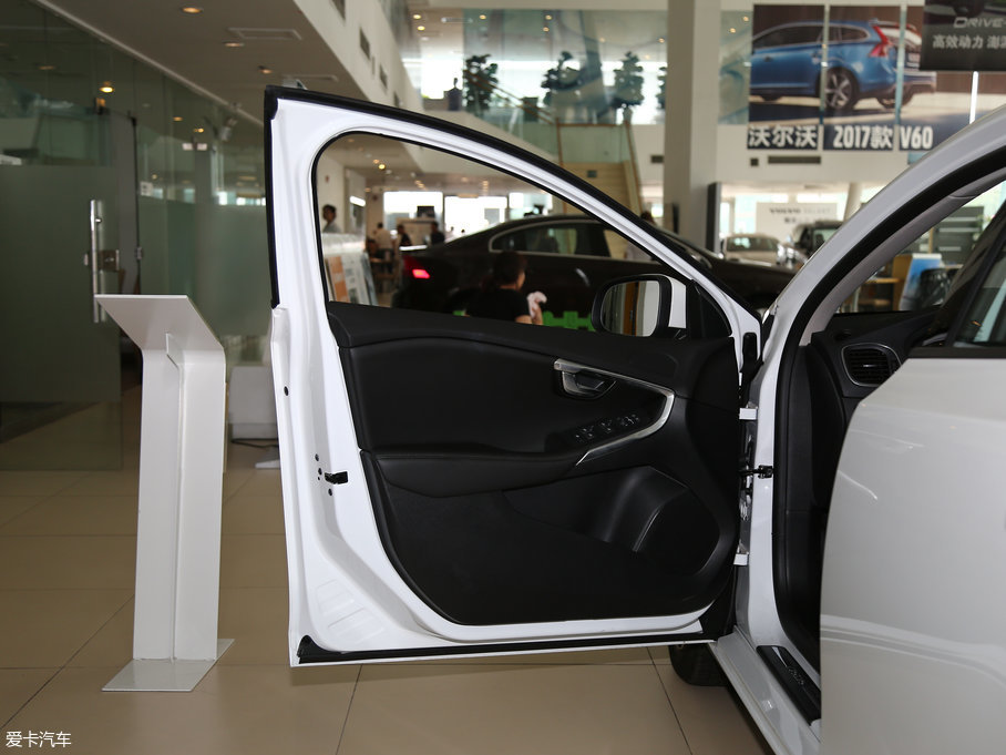 2018֠V40 1.5T T3 ݰ