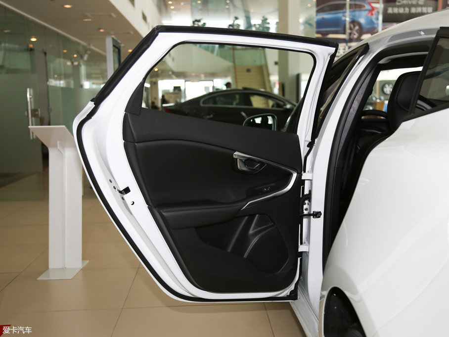 2018֠V40 1.5T T3 ݰ