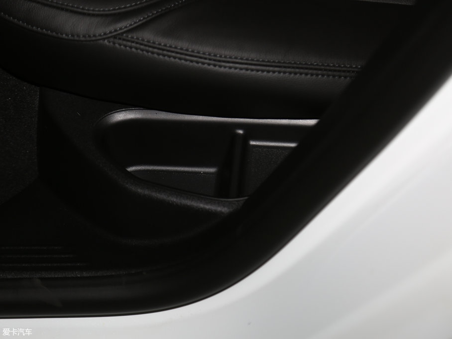 2018���֠���V40 1.5T T3 ���ݰ�