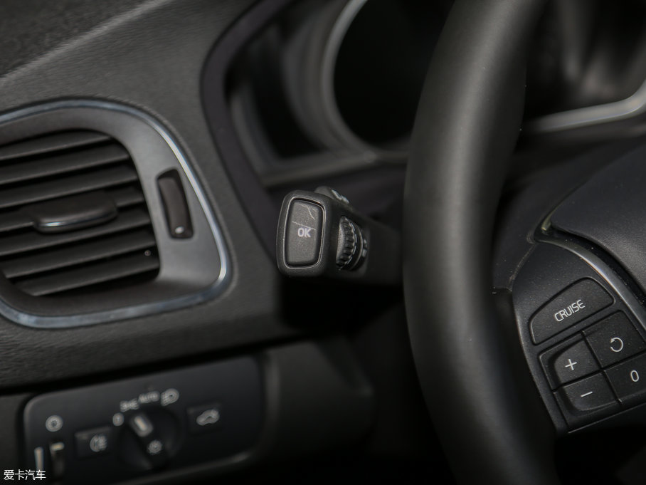 2018���֠���V40 1.5T T3 ���ݰ�