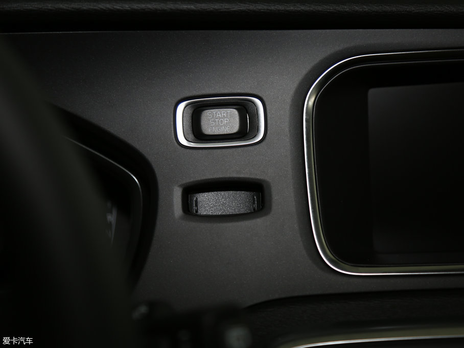 2018���֠���V40 1.5T T3 ���ݰ�