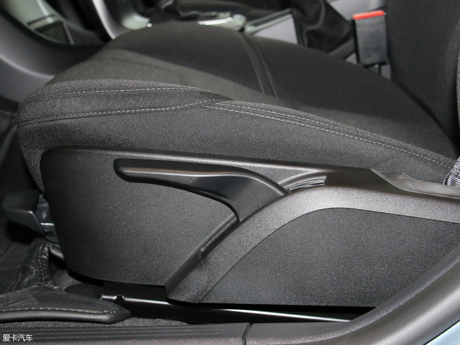 2018֠V40 1.5T T3 а