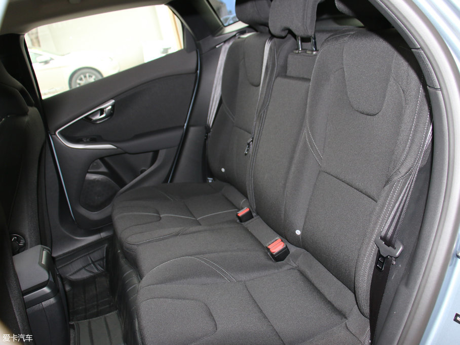 2018���֠���V40 1.5T T3 ���а�