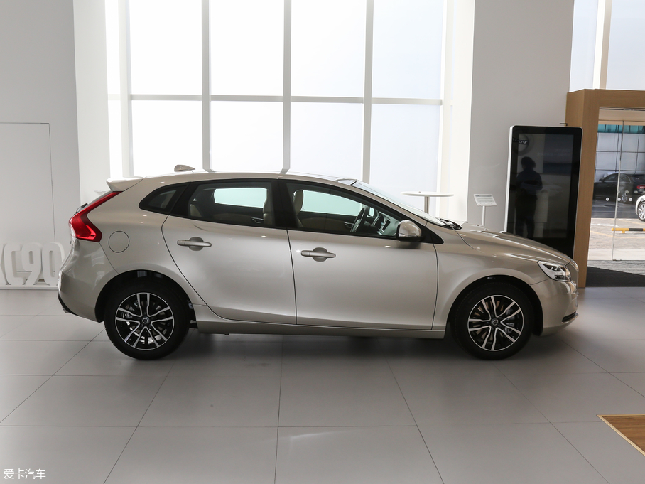 2018֠V40 1.5T T3 ݰ