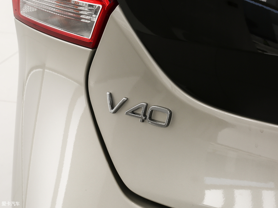 2018���֠���V40 1.5T T3 ���ݰ�
