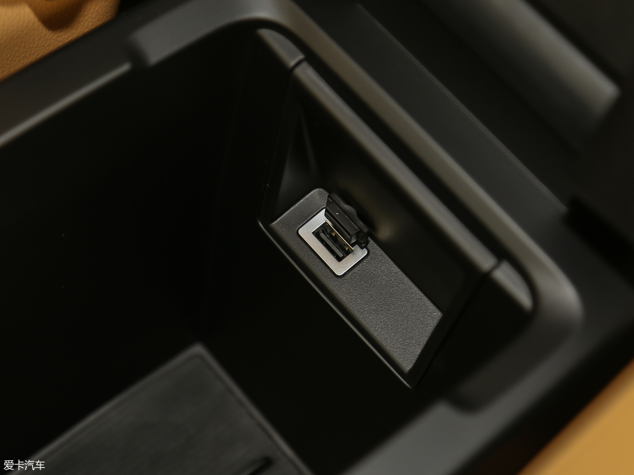 2018֠V40 1.5T T3 ݰ