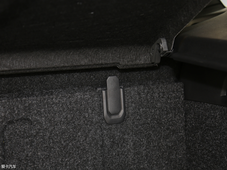 2018֠V40 1.5T T3 ݰ