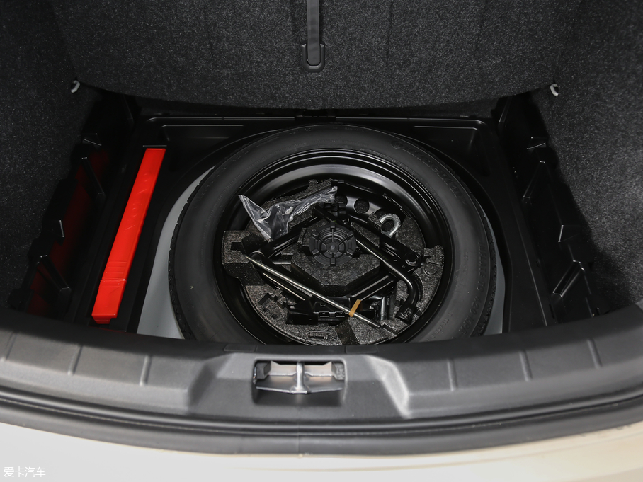 2018֠V40 1.5T T3 ݰ