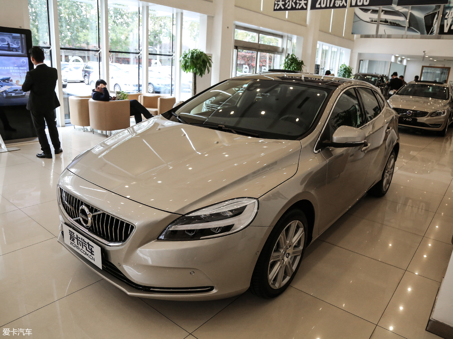 2018���֠���V40 1.5T T3 ���Ű�