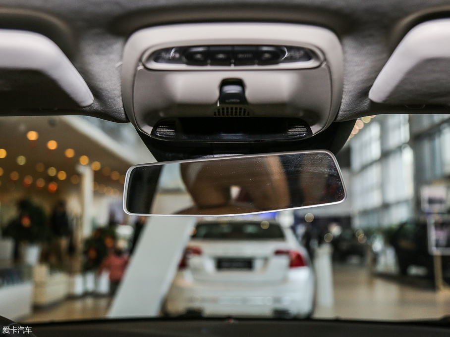 2018���֠���V40 1.5T T3 ���ݰ�