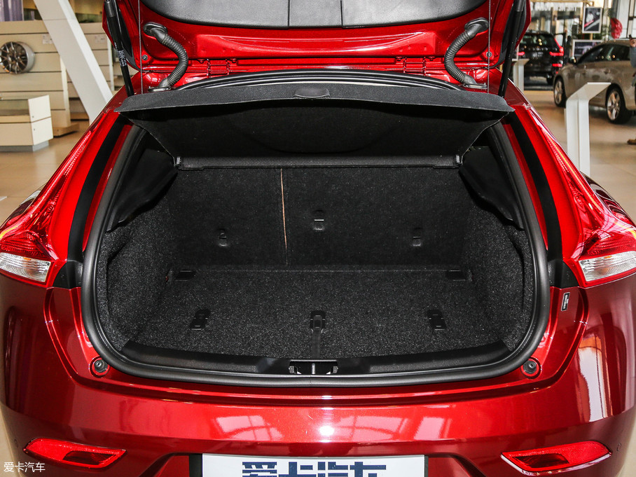 2018���֠���V40 1.5T T3 ���ݰ�