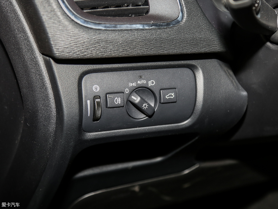 2018֠V40 1.5T T3 ݰ