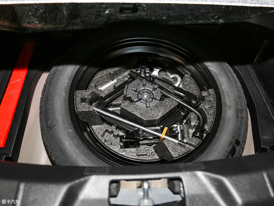 2018֠V40 1.5T T3 ݰ